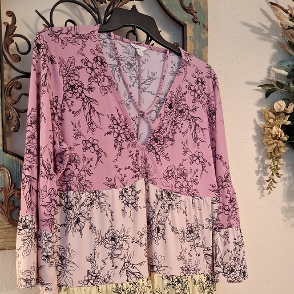 Cato Multicolor Floral V-Neck Blouse. Excellent Condition Size XL - Picture 4 of 11